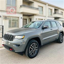 جیپ گراند شیرۆکی